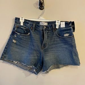 Mid rise boyfriend short